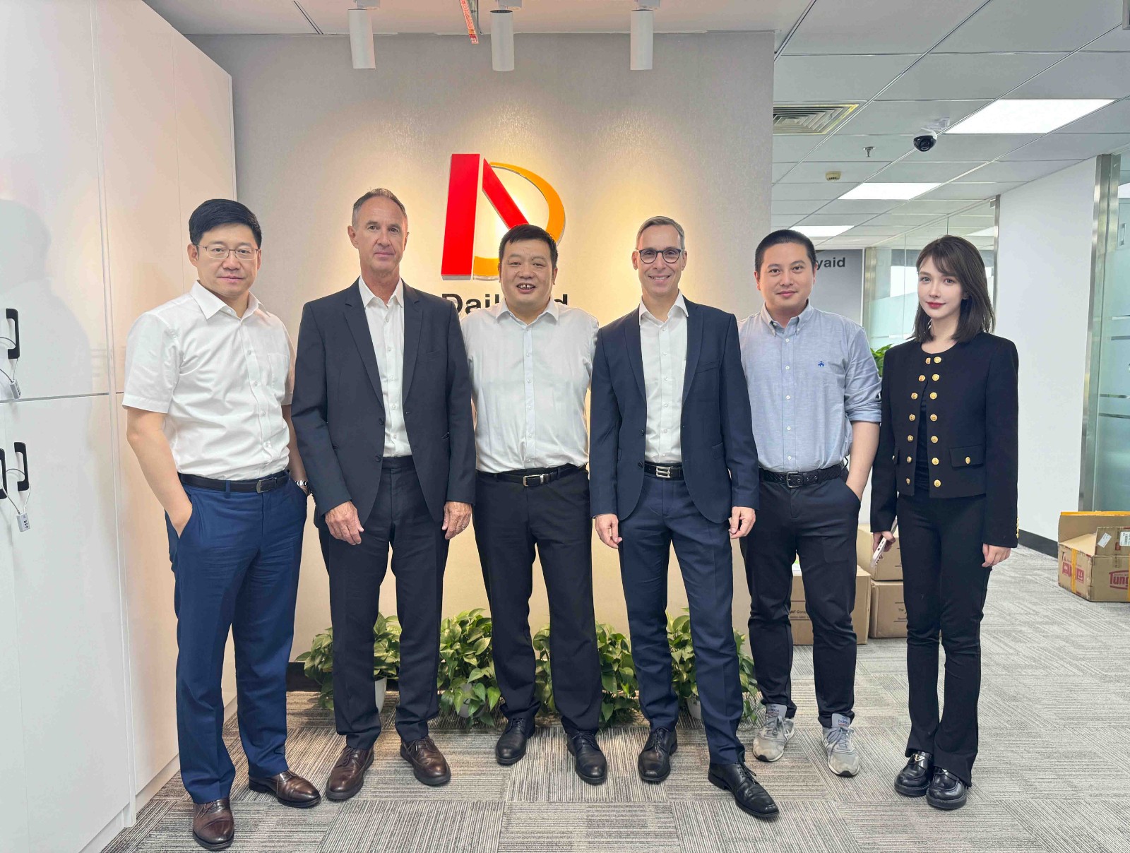 1713507575631111.jpg 3.jpg